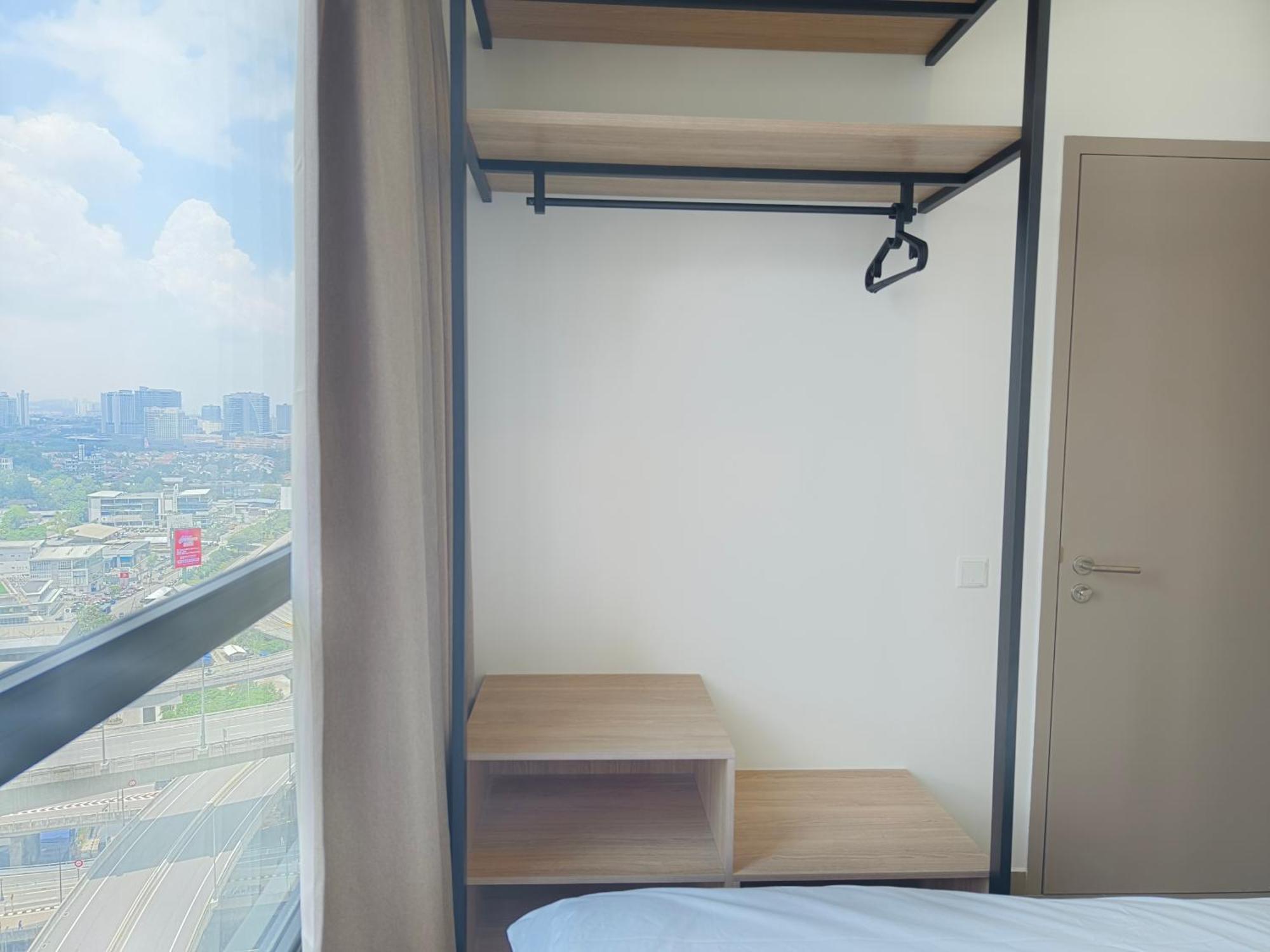 Mossaz Suites Empire City By Starwood Petaling Jaya Exterior photo