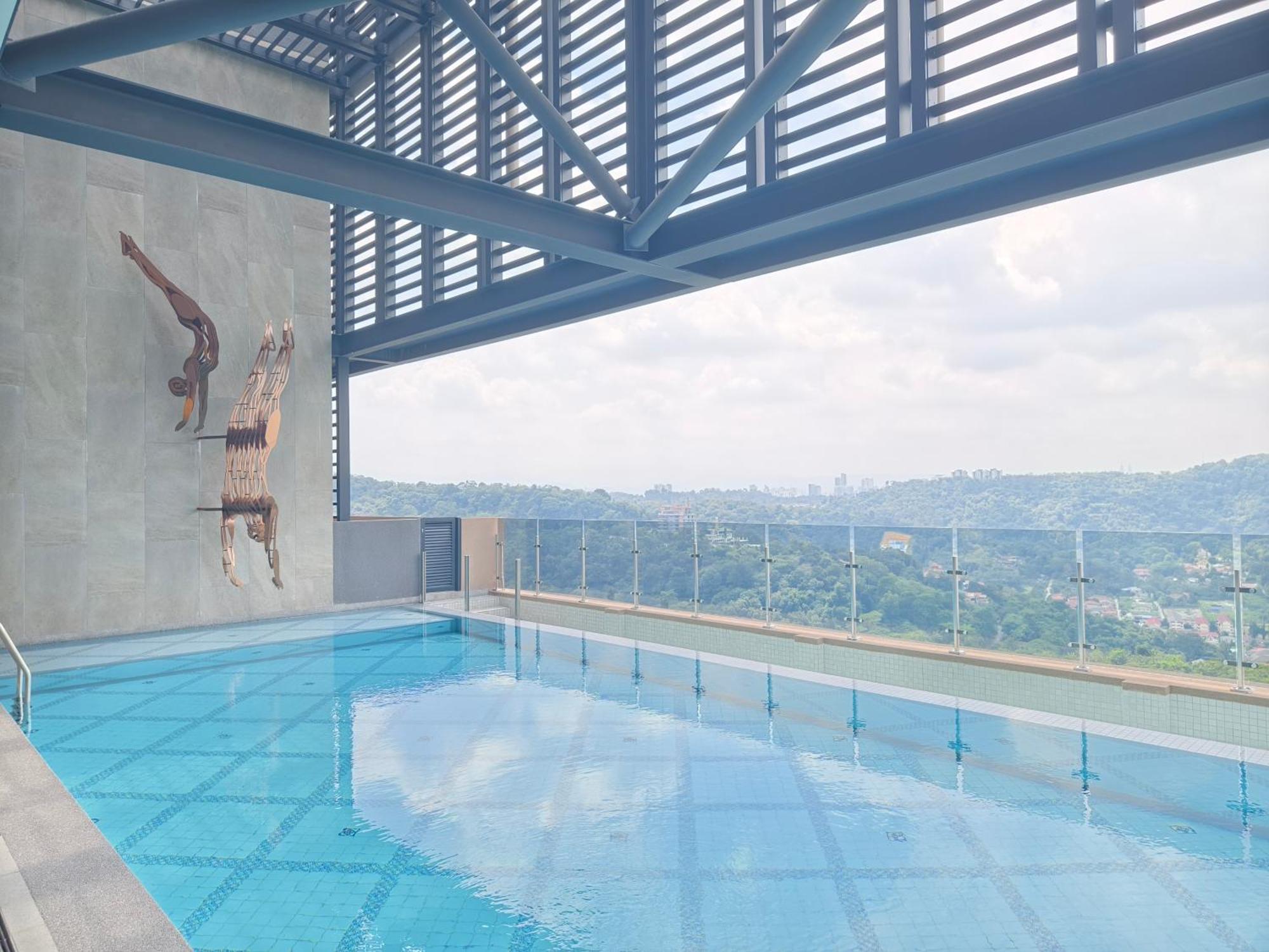 Mossaz Suites Empire City By Starwood Petaling Jaya Exterior photo